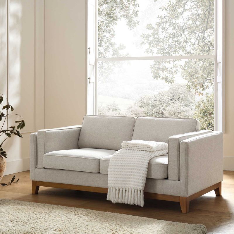 Oatmeal Creates Textural Spaciousness