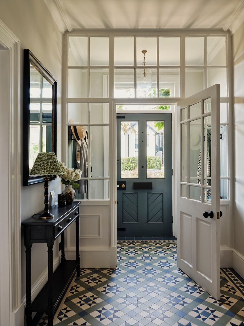 Entry Vestibules And Foyers