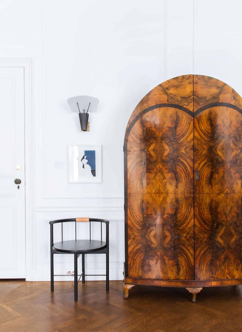 Balance Bold Vintage Pieces With Modern Minimalism