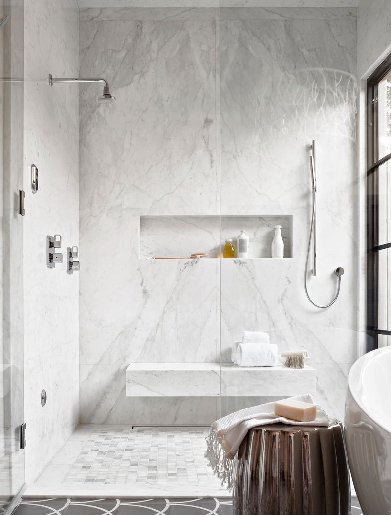 Open Showers with Minimal Glass