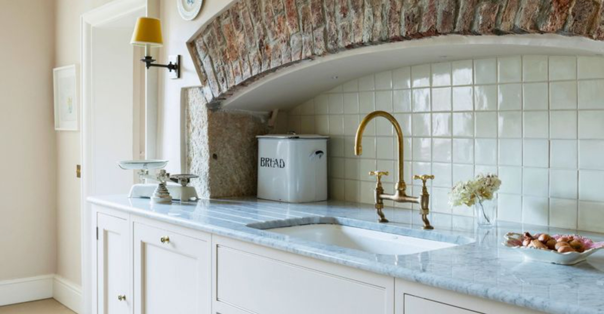 Step Inside This British Stately Kitchen That’s Steeped In Country Charm