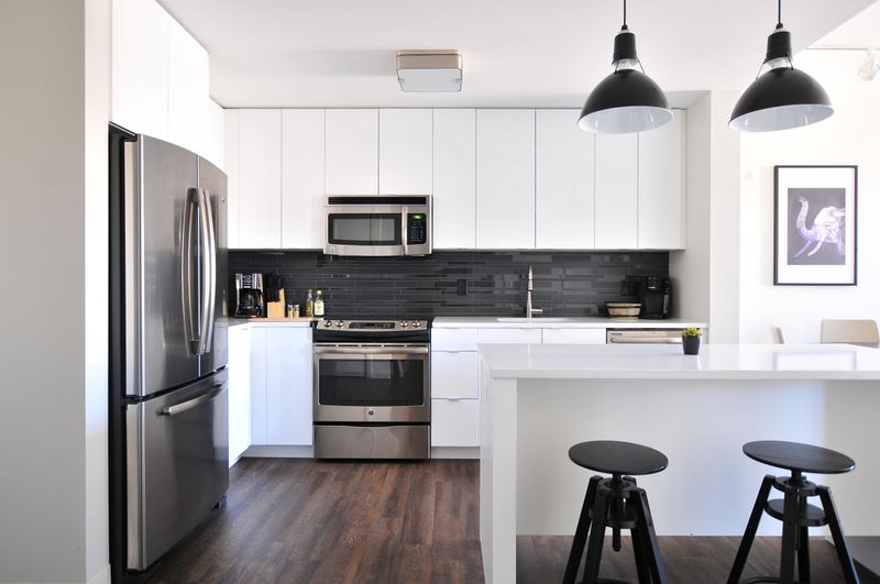 Cookie-Cutter Kitchen Islands