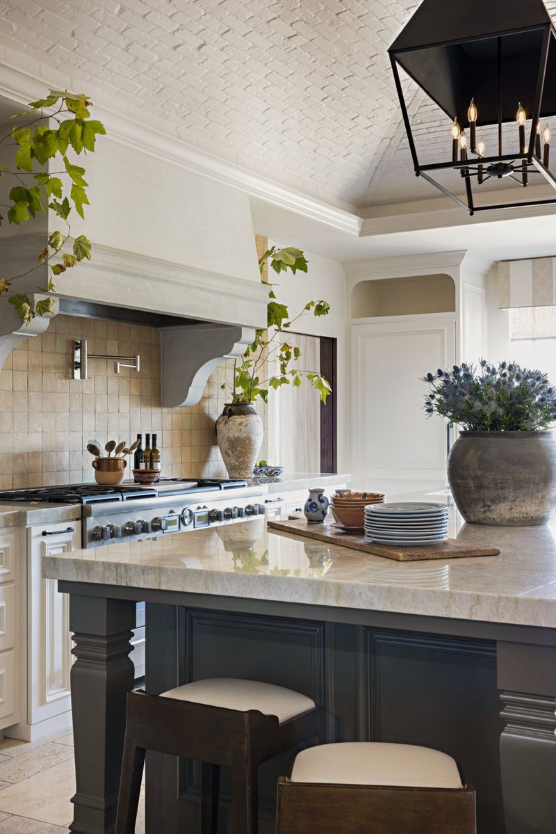 Decorative Elements Express Different Values