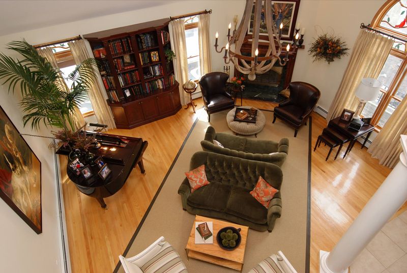 Diagonal Room Layouts Break Traditional Grid Patterns
