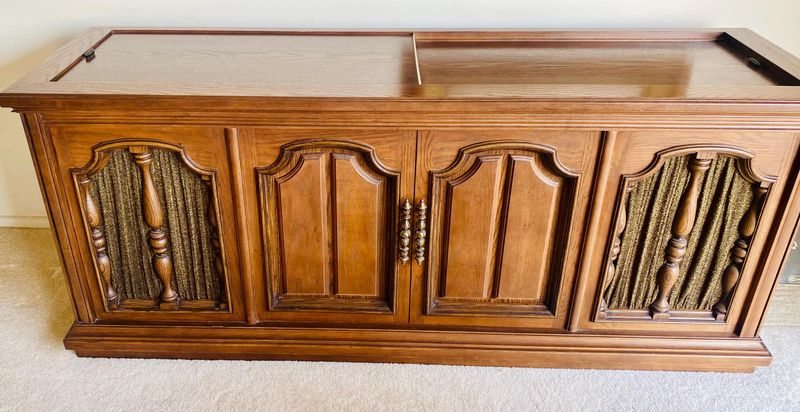 Hi-Fi Stereo Cabinets