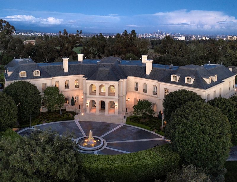 Petra Ecclestone's White Elephant