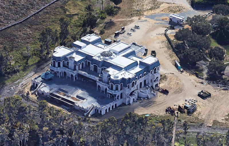 Versailles Mansion 