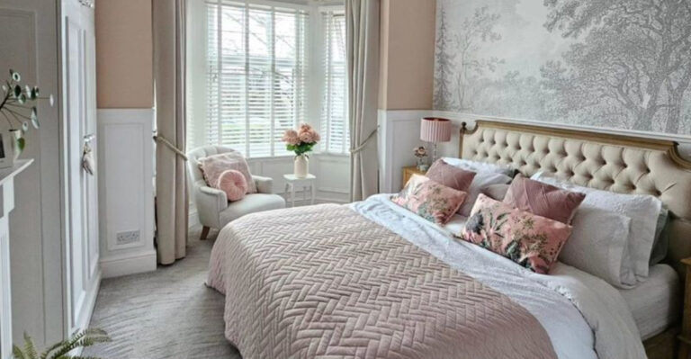 These 20 “Dated” Bedroom Trends Are Officially Back In A Big Way
