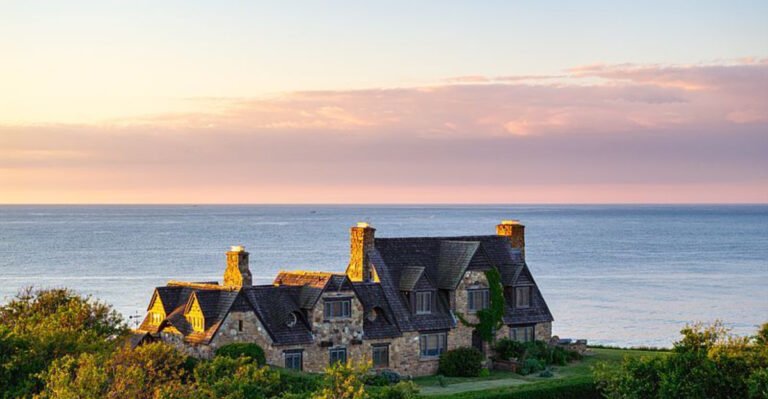 Tour A Grand 1912 Oceanfront Villa In New York