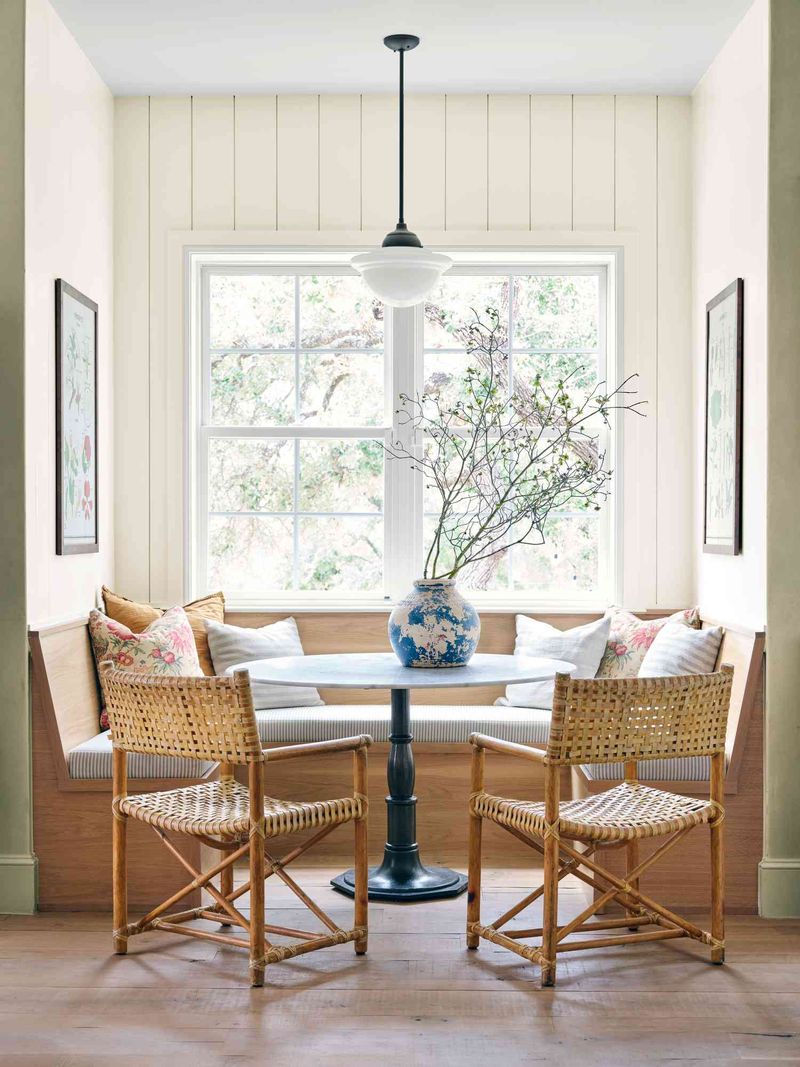 Cozy Breakfast Nook