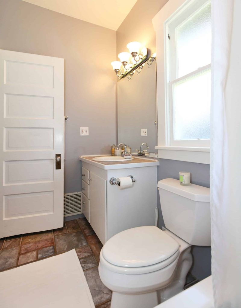 Avoid Dark Paint Colors