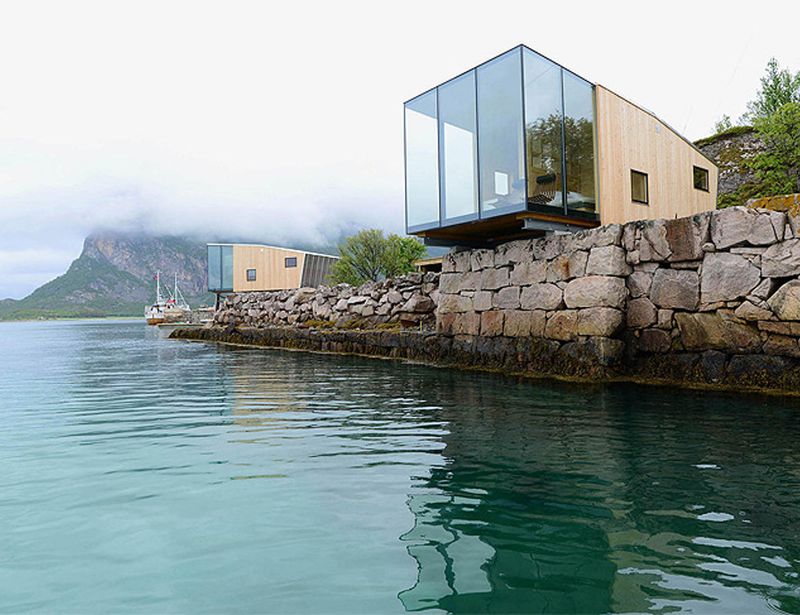 The Cliff-Hugging Cabin