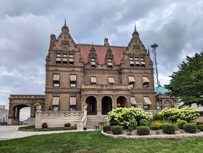 Wisconsin - The Pabst Mansion