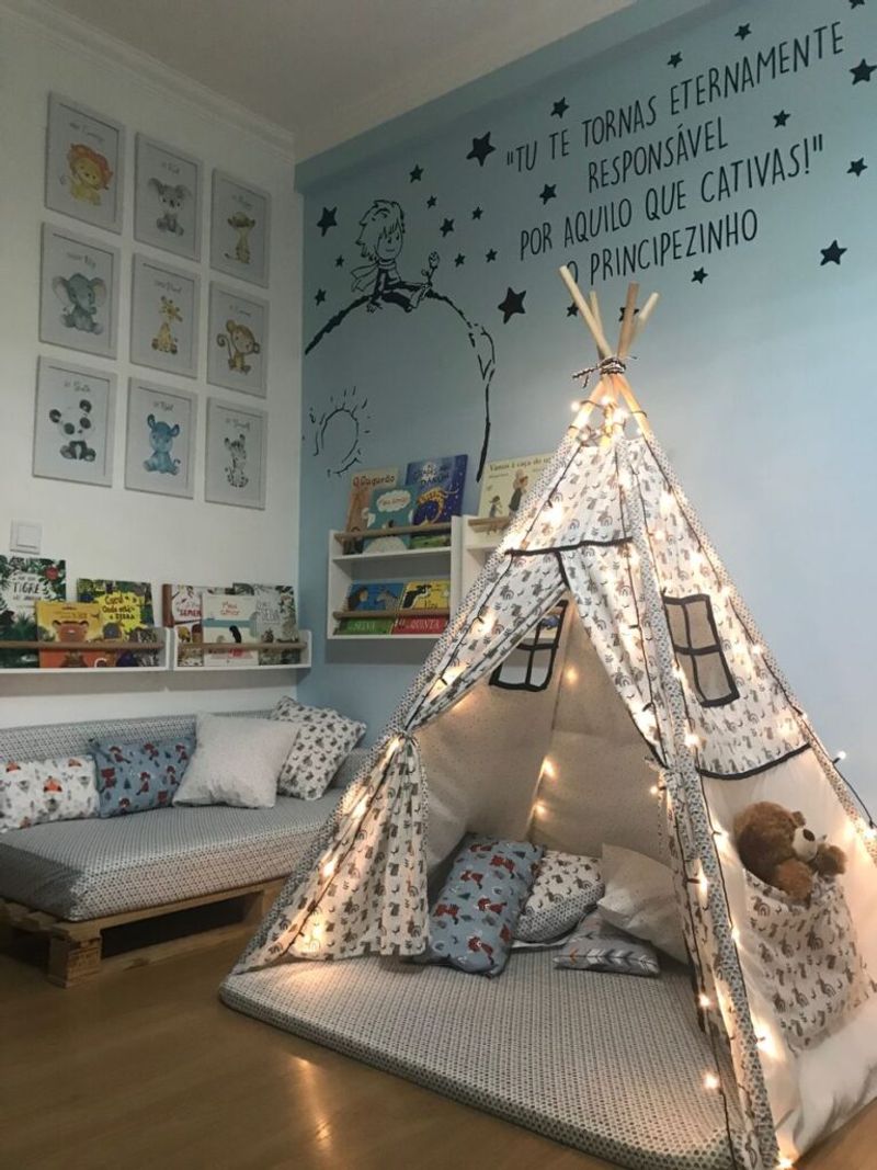 Reading Tent or Canopy