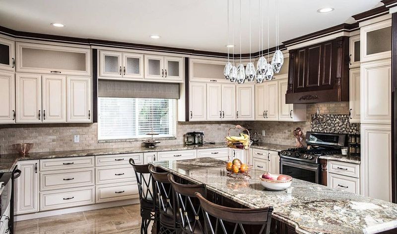Crown Molding Accents