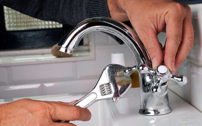 Leaky kitchen faucet