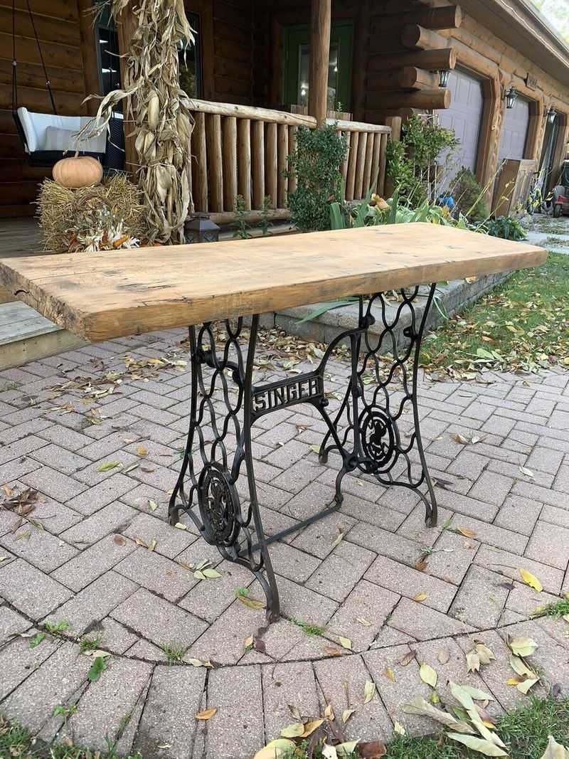 Sewing machine tables