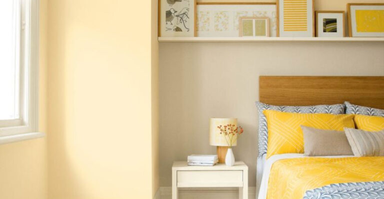 10 Best Paint Colors For Small Bedrooms (Plus 7 Colors To Avoid Using)