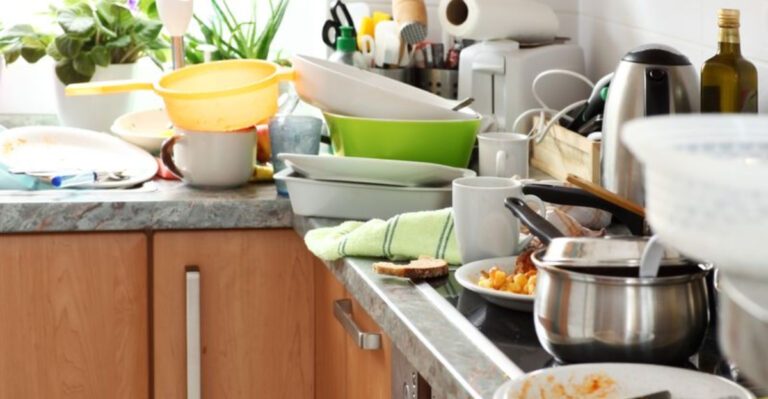 10 Daily Habits That Make Your Home Messy And 5 That Make It A Complete Disaster