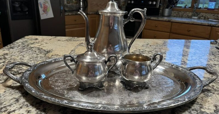 10 Interior Antique Items From The 1900s That Are Now Worth Thousands Of Dollars (And 8 That Are Simply Not)