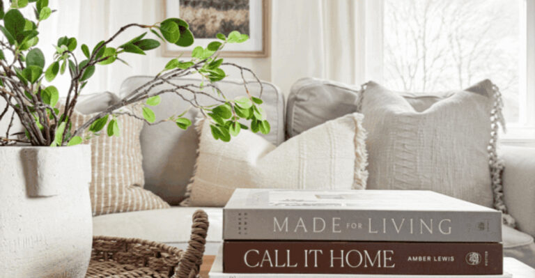 10 Things Home Stagers Always Keep Before A House Hits The Market And 5 They Love Having Around