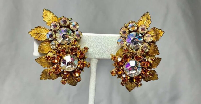 10 Treasures Hiding In Grandma’s Living Room (And 8 You Should Probably Toss)