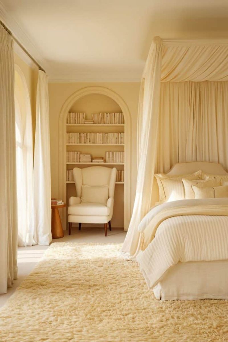 Layer Cream Textiles for Soft Texture