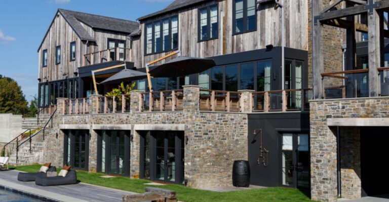 15 Photos Of A Stunning Organic Modern Home In New York, All Inspired By Nature