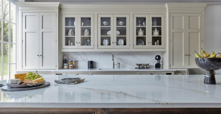15 Ways To Make The One-Wall Kitchen Look Luxe
