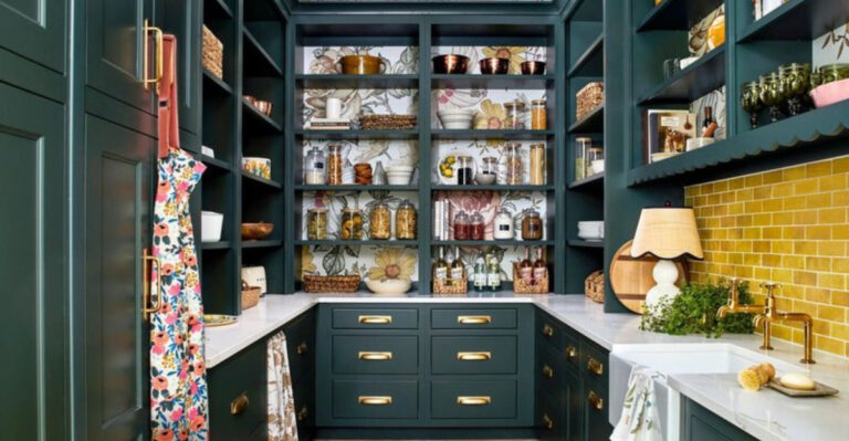 16 Reasons A Butler’s Pantry Is The Game-Changing Feature Your Kitchen Is Missing