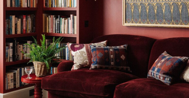 16 Reasons Interior Designers Love Burgundy And How To Use It in Your Home