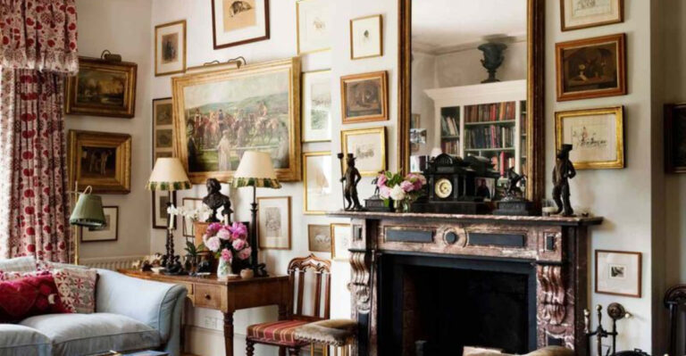 18 Living Room Items Designers Always Buy In Thrift Shops