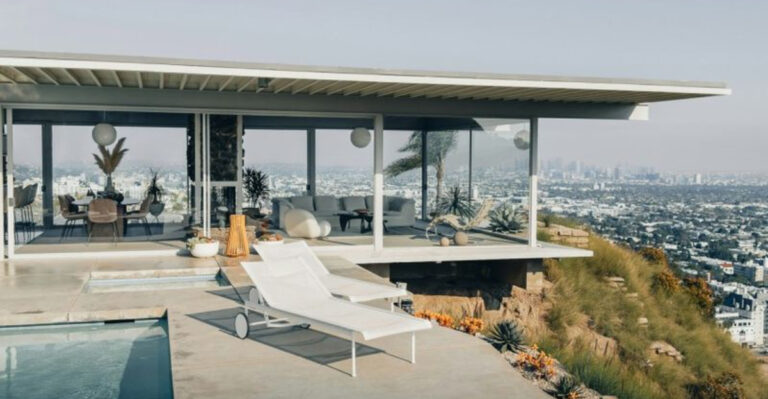 18 Stunning Glass Houses In America And Across The World