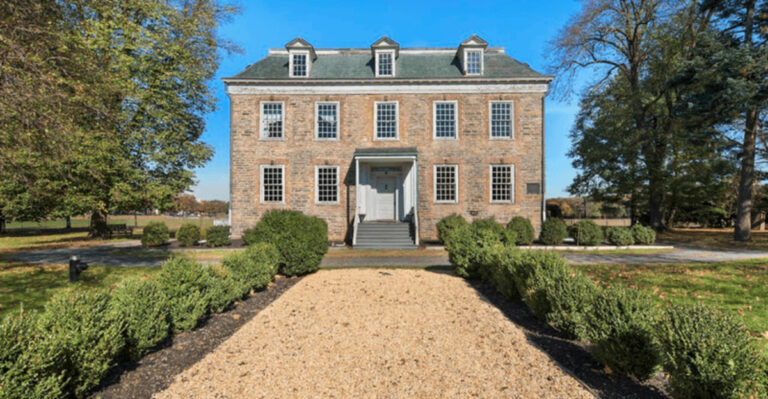 20 Beautifully Preserved Homes That Provide A Fascinating Look Into U.S. History