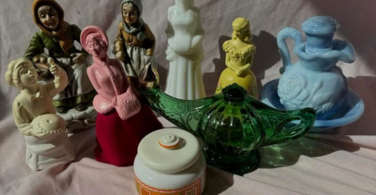 34 Antiques Are Not Worth A Penny Nowadays, For Real
