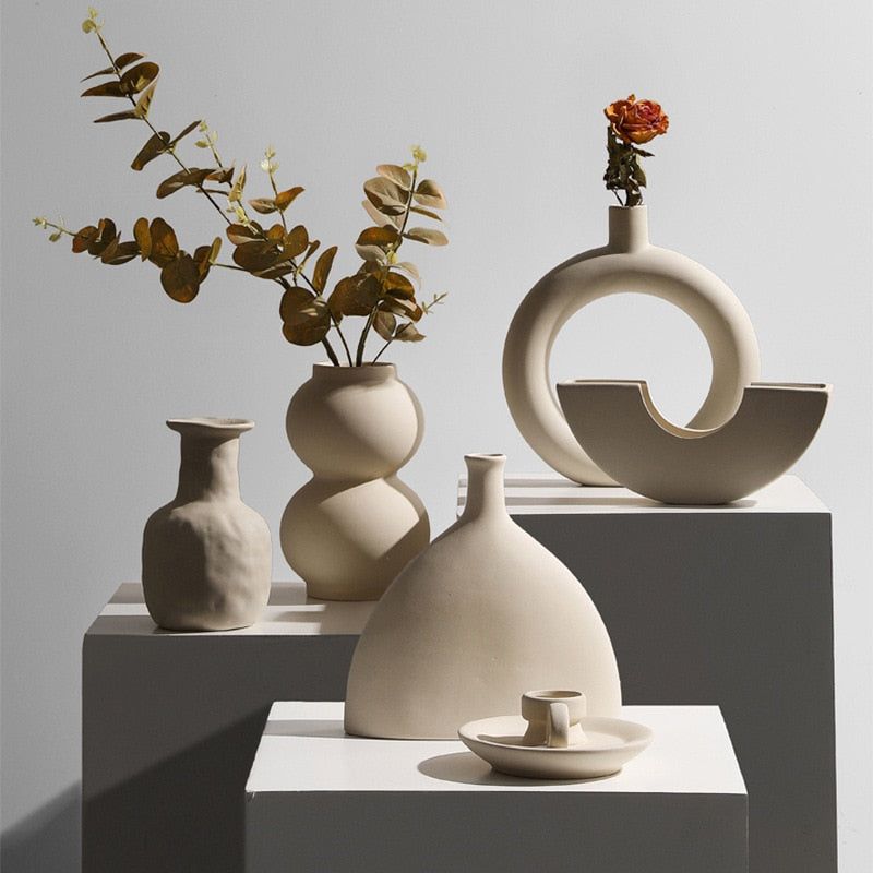 Display Minimalistic Ceramics