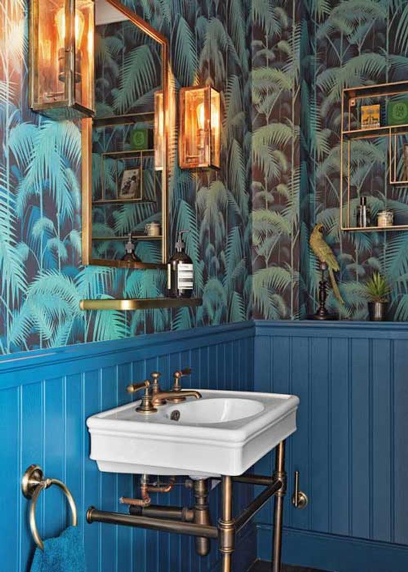 Fancy Wallpaper In Small Spaces