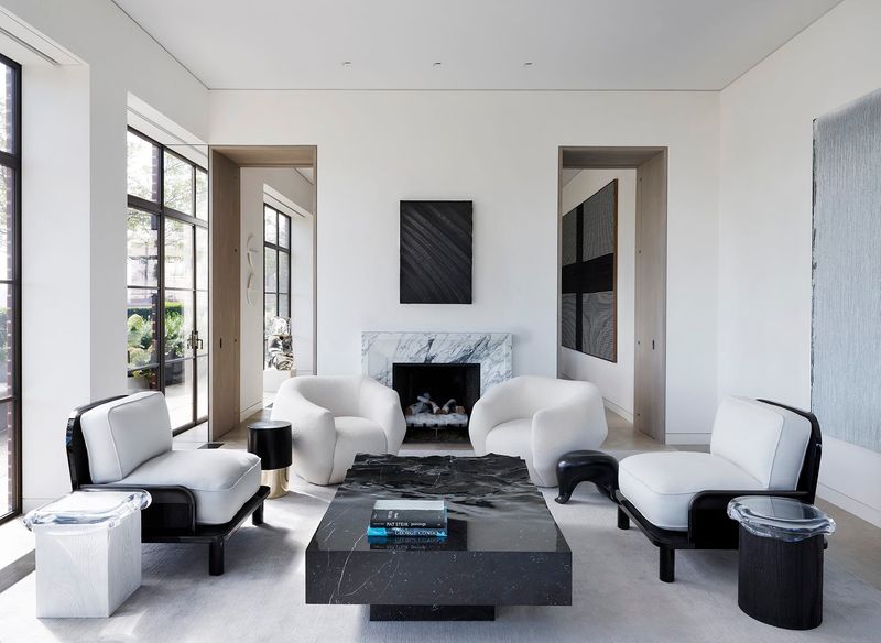 Enhances high-contrast design schemes