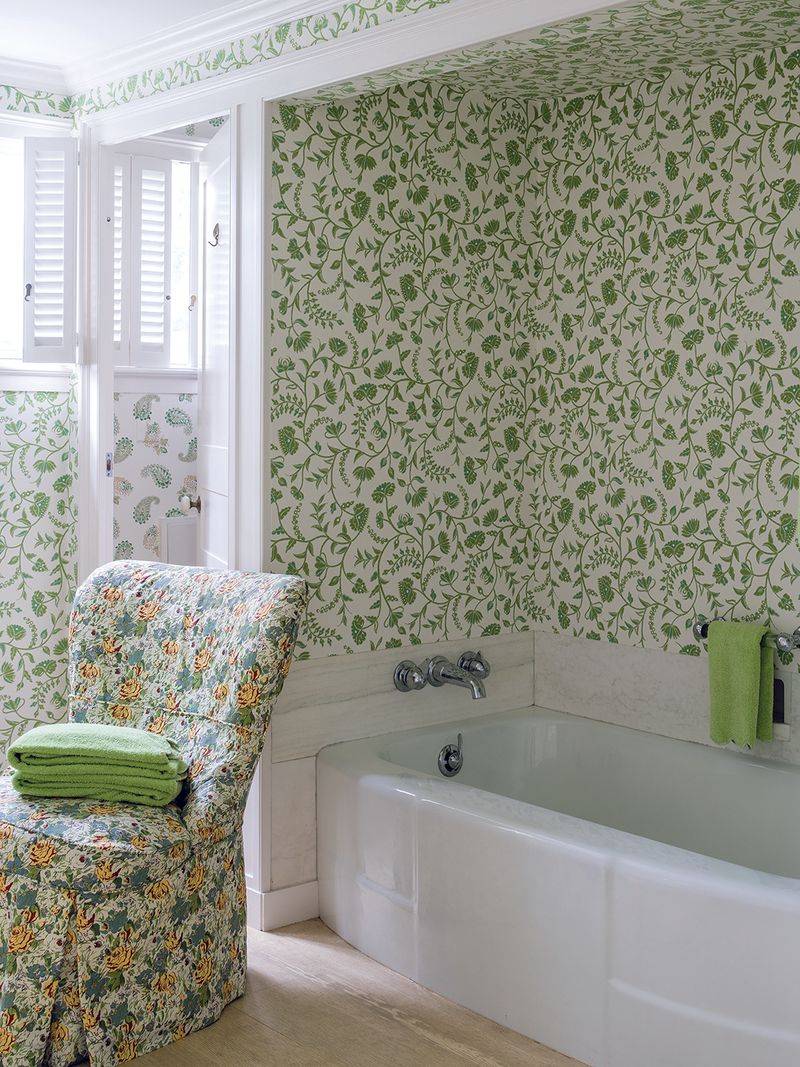 Wallpaper In Shower Stalls