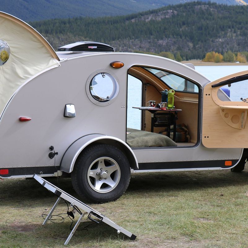 Vistabule Teardrop