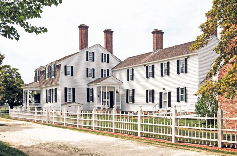 Eyre Hall (Captain's Cove, VA)