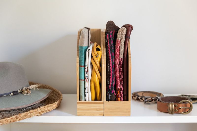 Magazine File Hat Holders