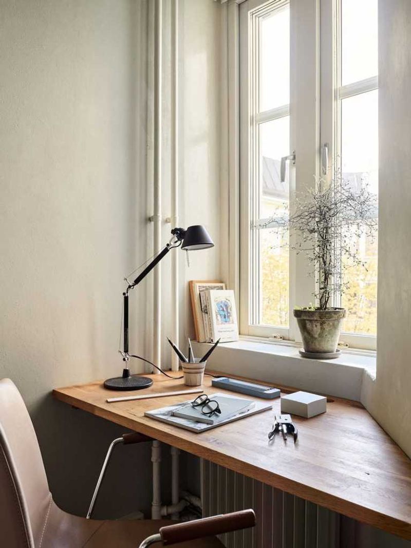 Windowsill Desk Attachment