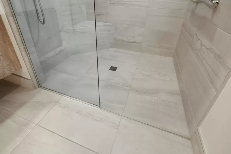 Frameless glass with poor hardware