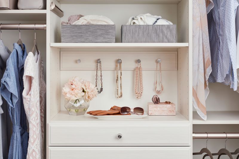 Pop-out accessory trays