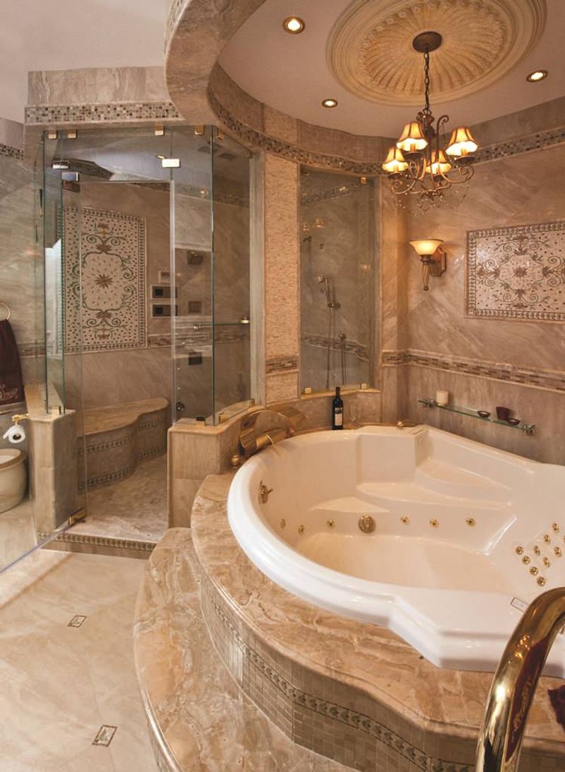 Jacuzzi Tubs That Dominate The Space