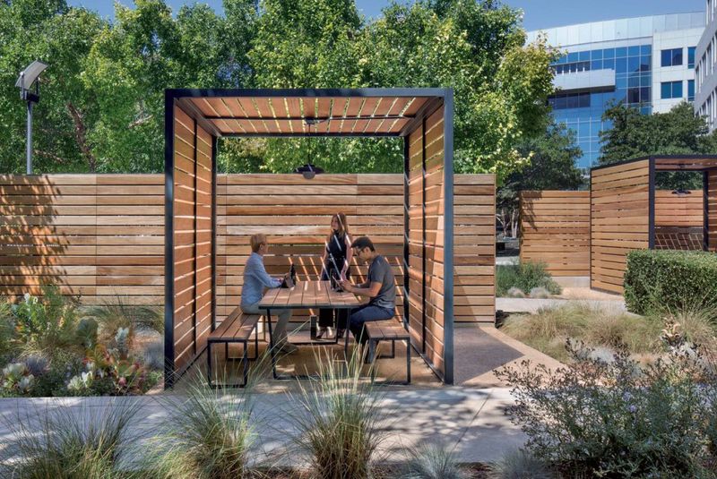 Outdoor Office Oasis