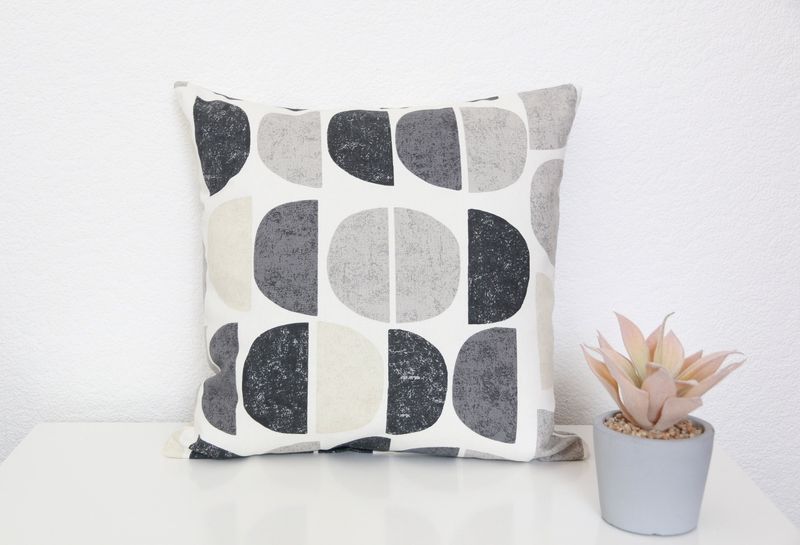 Scatter Simple Patterned Cushions