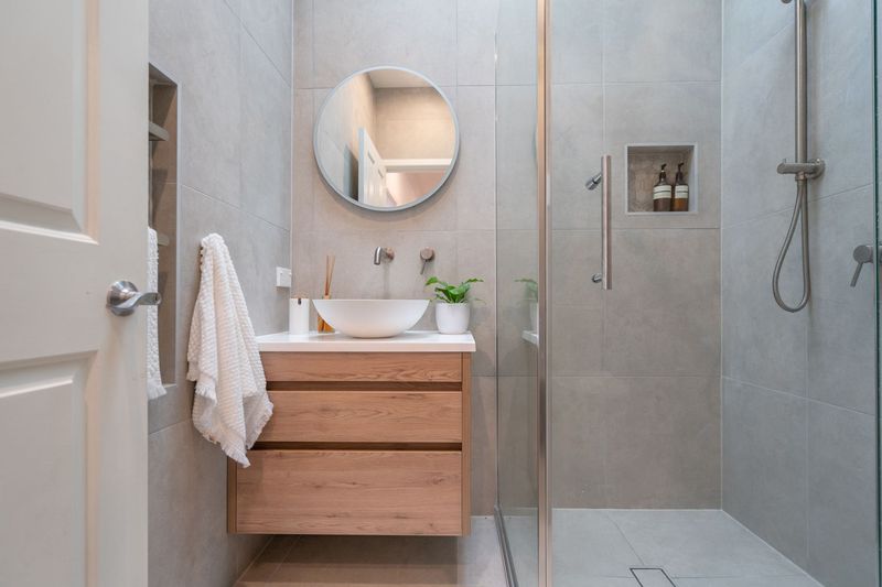 Bathroom Vanities Without Proper Storage