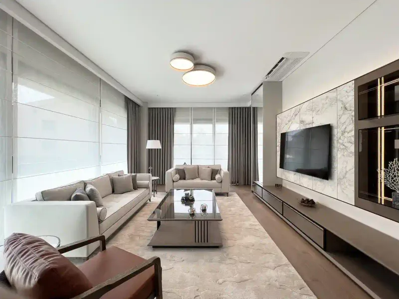 Istanbul – 1,076 sq ft